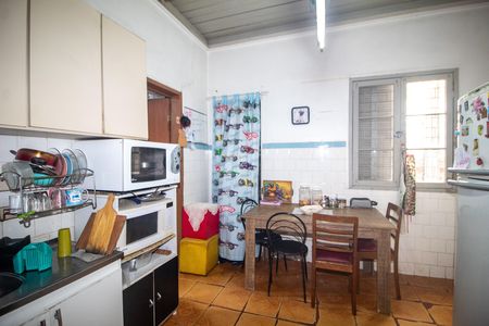Casa à venda com 648m², 6 quartos e 3 vagas Casa à venda com 648m², 6 quartos e 3 vagasCozinha