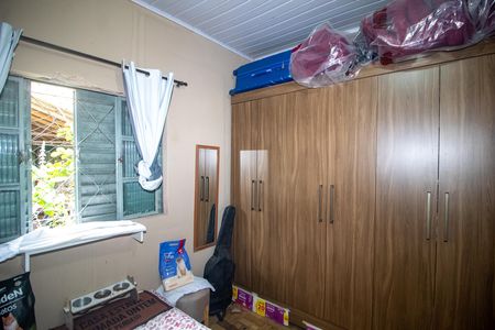 Casa à venda com 648m², 6 quartos e 3 vagas Casa à venda com 648m², 6 quartos e 3 vagasQuarto 5