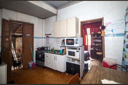 Casa à venda com 648m², 6 quartos e 3 vagas Casa à venda com 648m², 6 quartos e 3 vagasCozinha