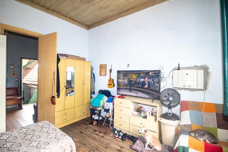 Casa à venda com 648m², 6 quartos e 3 vagas Casa à venda com 648m², 6 quartos e 3 vagasQuarto 3