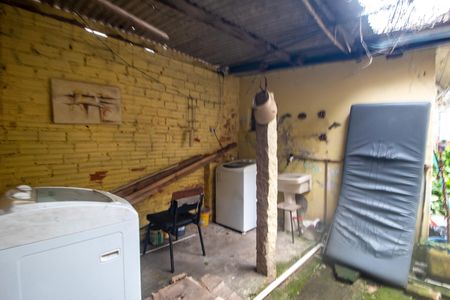 Casa à venda com 648m², 6 quartos e 3 vagas Casa à venda com 648m², 6 quartos e 3 vagasÁrea de Serviço