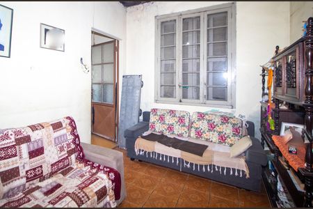 Casa à venda com 648m², 6 quartos e 3 vagas Casa à venda com 648m², 6 quartos e 3 vagasSala