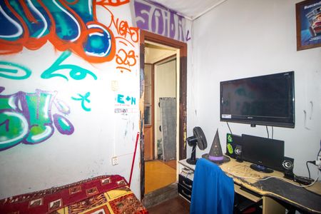 Casa à venda com 648m², 6 quartos e 3 vagas Casa à venda com 648m², 6 quartos e 3 vagasQuarto