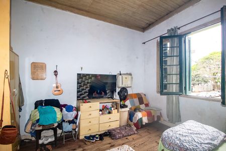 Casa à venda com 648m², 6 quartos e 3 vagas Casa à venda com 648m², 6 quartos e 3 vagasQuarto 3