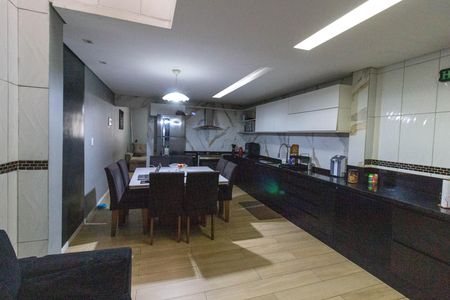 Casa para alugar com 110m², 3 quartos e 1 vaga Casa para alugar com 110m², 3 quartos e 1 vagaCozinha e area gourmet