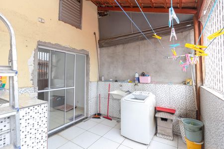 Área de Serviço de casa para alugar com 3 quartos, 110m² em Jardim Almeida Prado, Guarulhos