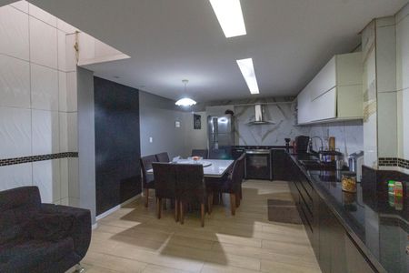 Casa para alugar com 110m², 3 quartos e 1 vaga Casa para alugar com 110m², 3 quartos e 1 vagaCozinha e area gourmet
