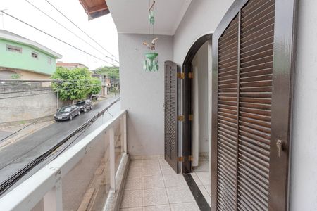 Varanda de casa para alugar com 3 quartos, 110m² em Jardim Almeida Prado, Guarulhos