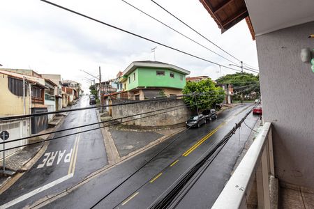 Casa para alugar com 110m², 3 quartos e 1 vaga Casa para alugar com 110m², 3 quartos e 1 vagaVaranda