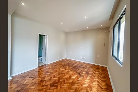 Apartamento à venda com 136m², 3 quartos e sem vaga