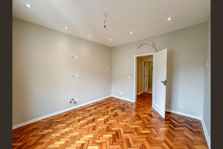 Apartamento à venda com 136m², 3 quartos e sem vaga