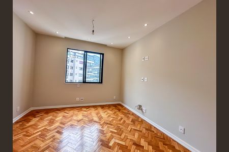 Apartamento à venda com 136m², 3 quartos e sem vaga