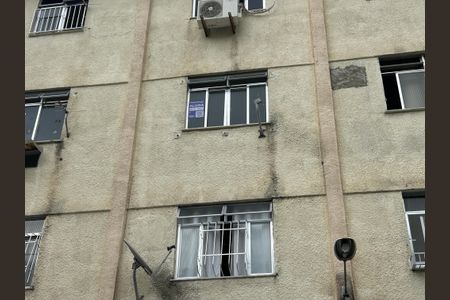 Apartamento à venda com 60m², 2 quartos e 4 vagasFachada + plaquinha