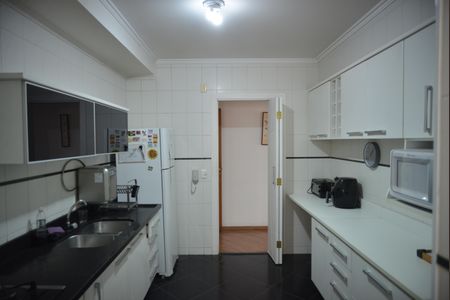 Apartamento à venda com 86m², 3 quartos e 2 vagasCozinha
