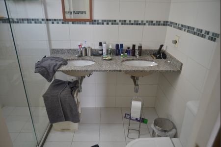 Apartamento à venda com 86m², 3 quartos e 2 vagasBanheiro da Suíte