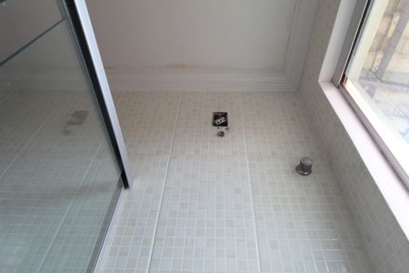 Casa de condomínio à venda com 67m², 2 quartos e 1 vagaBanheiro