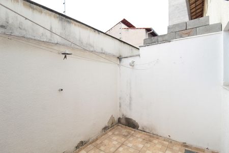 Casa de condomínio à venda com 67m², 2 quartos e 1 vagaÁrea de Serviço
