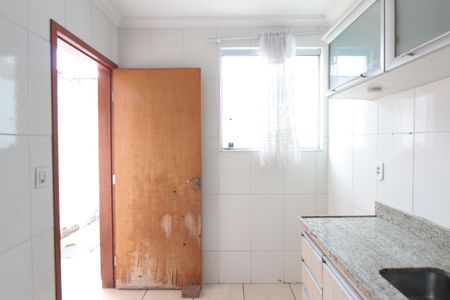 Casa de condomínio à venda com 67m², 2 quartos e 1 vagaCozinha