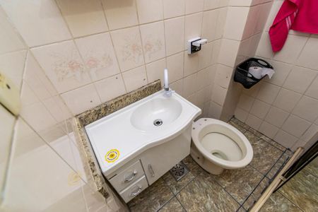 Apartamento para alugar com 49m², 2 quartos e 1 vaga Apartamento para alugar com 49m², 2 quartos e 1 vagaBanheiro