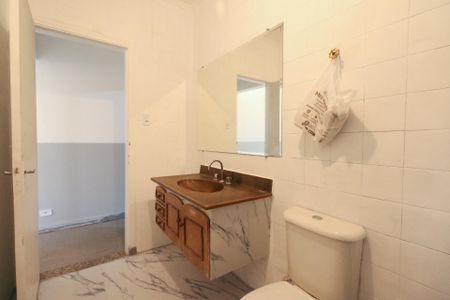 Casa à venda com 187m², 4 quartos e 2 vagasBanheiro