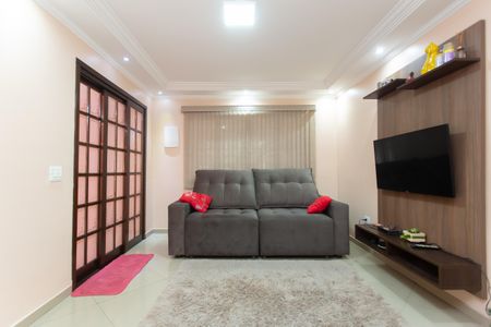 Casa à venda com 250m², 4 quartos e 2 vagas Casa à venda com 250m², 4 quartos e 2 vagasSala