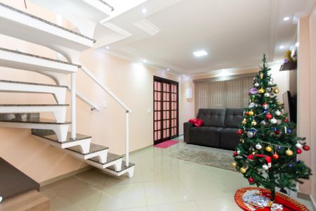 Casa à venda com 250m², 4 quartos e 2 vagas Casa à venda com 250m², 4 quartos e 2 vagasSala