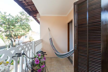 Casa à venda com 250m², 4 quartos e 2 vagas Casa à venda com 250m², 4 quartos e 2 vagasVaranda da Suíte