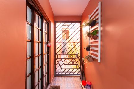 Casa à venda com 250m², 4 quartos e 2 vagas Casa à venda com 250m², 4 quartos e 2 vagasEntrada