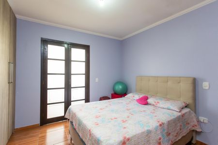 Casa à venda com 250m², 4 quartos e 2 vagas Casa à venda com 250m², 4 quartos e 2 vagasSuíte