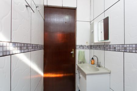 Casa à venda com 250m², 4 quartos e 2 vagas Casa à venda com 250m², 4 quartos e 2 vagasBanheiro 2