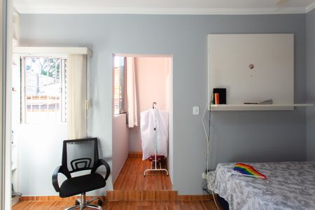 Casa à venda com 250m², 4 quartos e 2 vagas Casa à venda com 250m², 4 quartos e 2 vagasQuarto 2