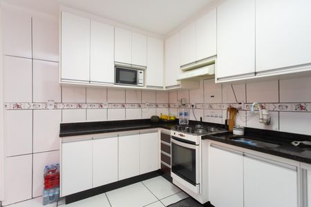 Casa à venda com 250m², 4 quartos e 2 vagas Casa à venda com 250m², 4 quartos e 2 vagasCozinha