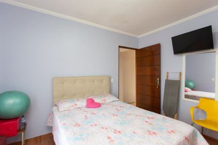 Casa à venda com 250m², 4 quartos e 2 vagas Casa à venda com 250m², 4 quartos e 2 vagasSuíte