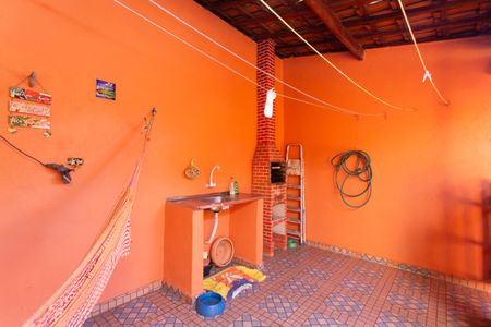 Casa à venda com 250m², 4 quartos e 2 vagas Casa à venda com 250m², 4 quartos e 2 vagasÁrea comum - Churrasqueira