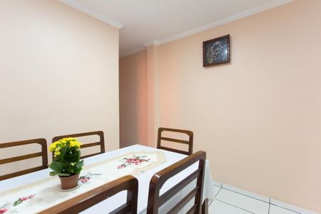 Casa à venda com 250m², 4 quartos e 2 vagas Casa à venda com 250m², 4 quartos e 2 vagasSala de Jantar