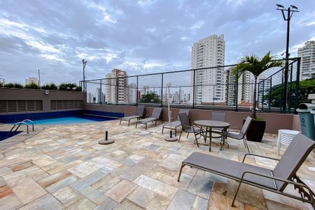 Apartamento para alugar com 60m², 2 quartos e 2 vagasÁrea comum - Piscina