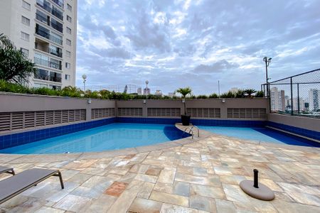 Apartamento para alugar com 60m², 2 quartos e 2 vagasÁrea comum - Piscina