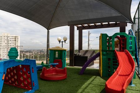 Apartamento à venda com 48m², 2 quartos e 1 vaga Apartamento à venda com 48m², 2 quartos e 1 vagaÁrea comum - Playground
