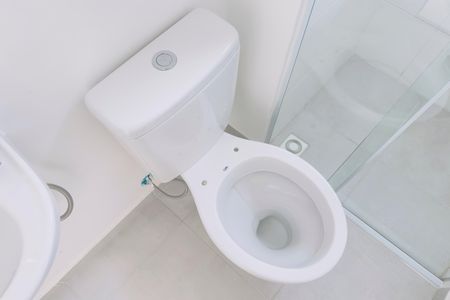 Banheiro de apartamento para alugar com 2 quartos, 43m² em Jardim Jacinto, Jacareí