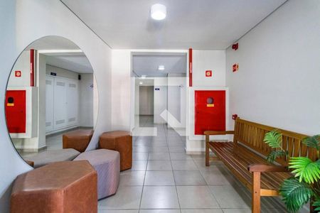Apartamento à venda com 42m², 2 quartos e 1 vaga Apartamento à venda com 42m², 2 quartos e 1 vagaHall social