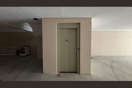 Apartamento para alugar com 52m², 2 quartos e 1 vaga Apartamento para alugar com 52m², 2 quartos e 1 vagaElevador