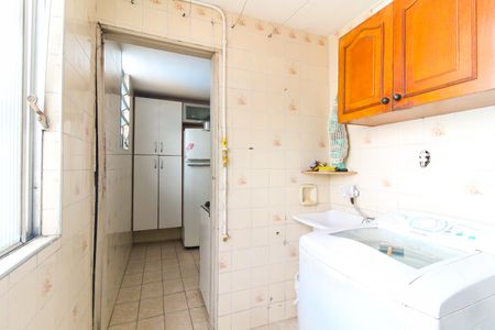 Apartamento à venda com 55m², 3 quartos e 1 vaga Apartamento à venda com 55m², 3 quartos e 1 vagaÁrea de Serviço