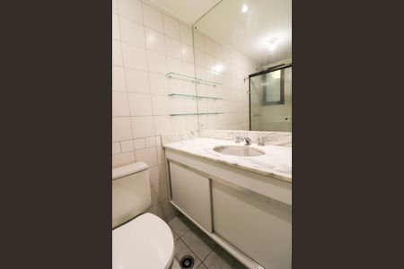 Apartamento para alugar com 85m², 3 quartos e 1 vaga Apartamento para alugar com 85m², 3 quartos e 1 vagaBanheiro da Suíte