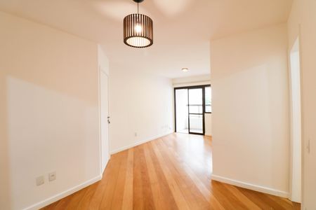 Apartamento para alugar com 85m², 3 quartos e 1 vaga Apartamento para alugar com 85m², 3 quartos e 1 vagaSala