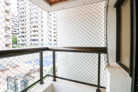 Apartamento para alugar com 85m², 3 quartos e 1 vaga Apartamento para alugar com 85m², 3 quartos e 1 vagaVaranda