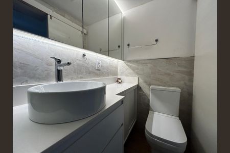 Banheiro de apartamento para alugar com 1 quarto, 60m² em Centro, São Leopoldo