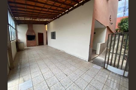 Casa à venda com 152m², 4 quartos e 4 vagasÁrea externa
