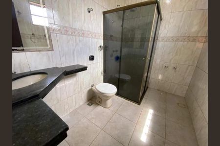 Casa à venda com 152m², 4 quartos e 4 vagasBanheiro