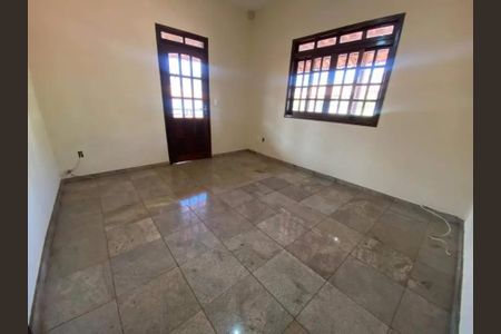 Casa à venda com 152m², 4 quartos e 4 vagasSala