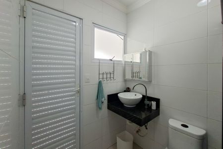 Casa para alugar com 580m², 4 quartos e 5 vagas Casa para alugar com 580m², 4 quartos e 5 vagasBanheiro 2